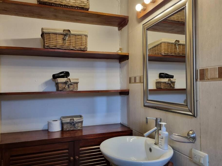 Apartment La Casa De Maria, Downtown With Ac & Free Parking *